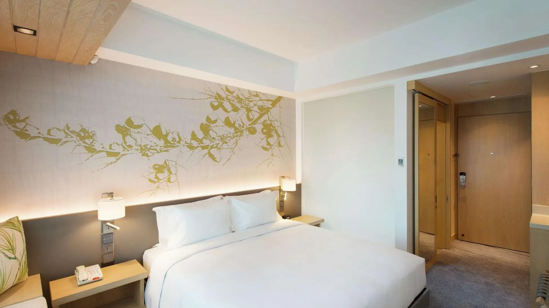 Hilton Garden Inn Singapore Serangoon 4*,  Singapore
